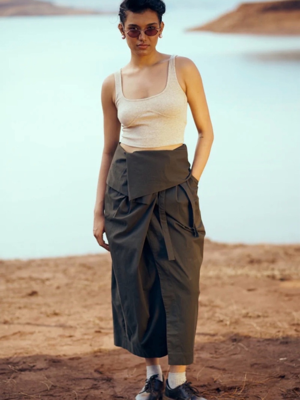 UNRUSH  TABI SKIRT IN OLIVE GREEN